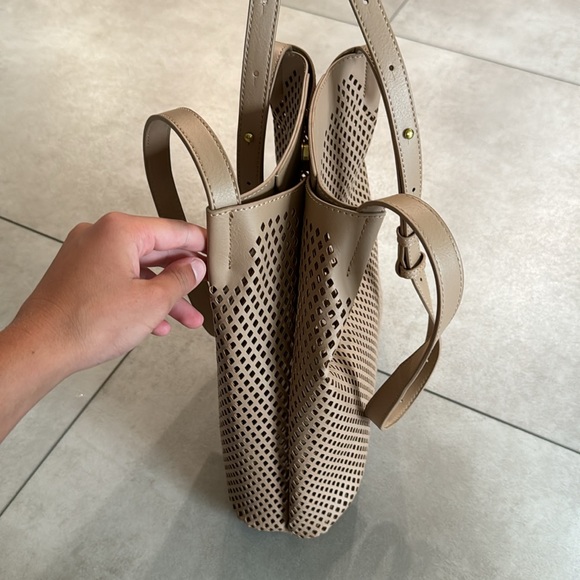 Tan leather shoulder bag - Picture 6 of 6